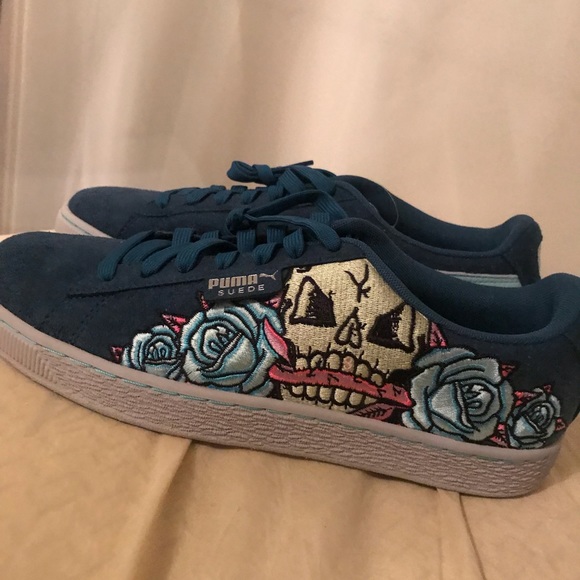 puma clyde snake embroidery
